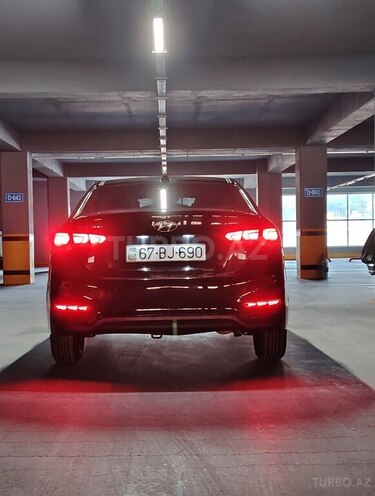 Hyundai Accent-9