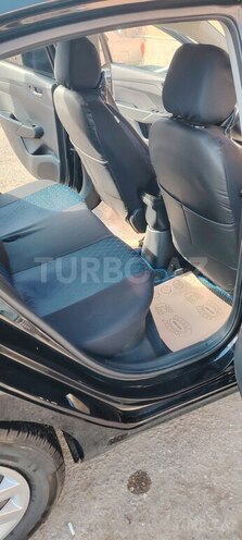 Hyundai Accent-16
