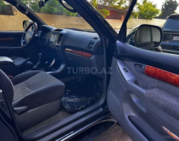 Toyota Land Cruiser Prado-10