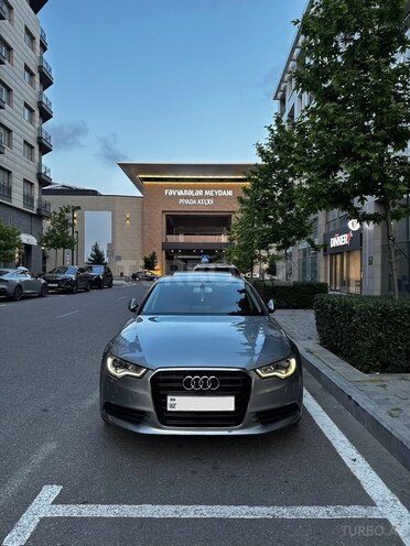 Audi A6-1