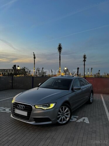 Audi A6-2