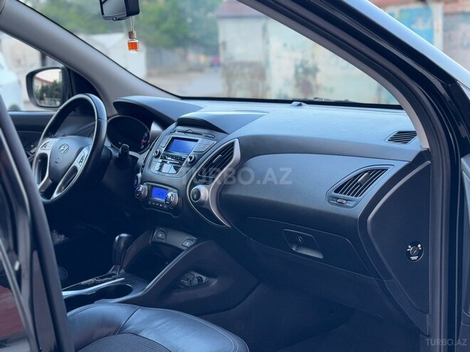 Hyundai ix35-12