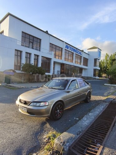 Opel Vectra-7