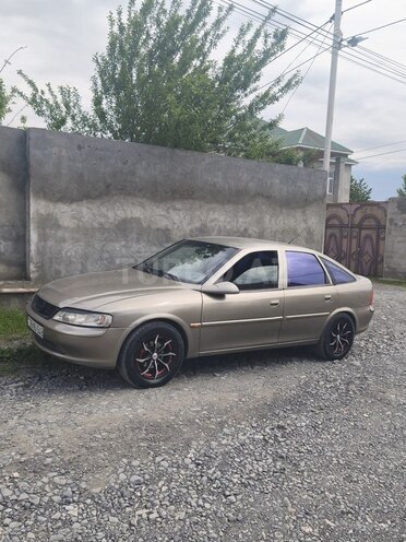 Opel Vectra-9