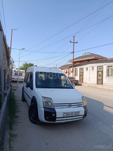 Ford Tourneo Connect-1