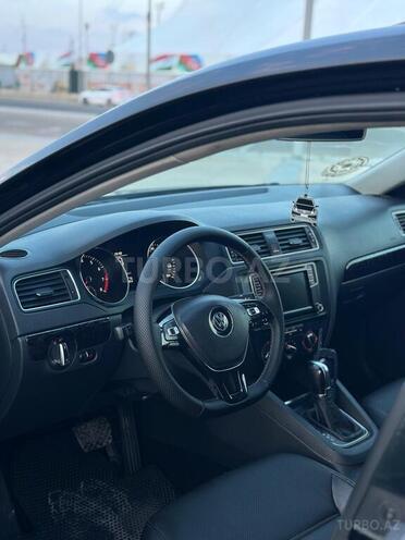 Volkswagen Jetta-7