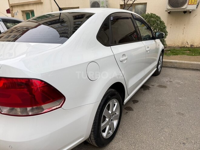 Volkswagen Polo-2