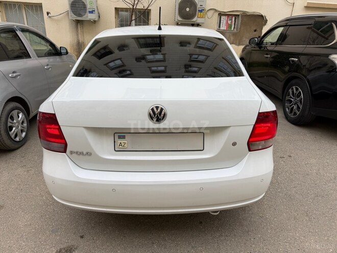 Volkswagen Polo-3