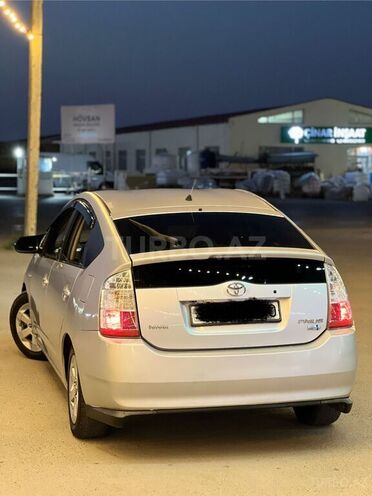 Toyota Prius-4