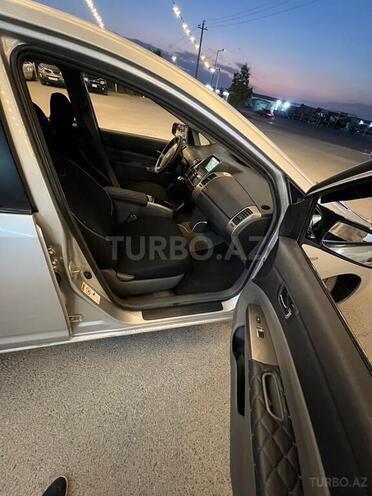 Toyota Prius-12