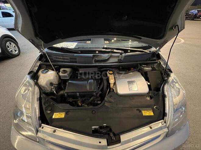 Toyota Prius-5