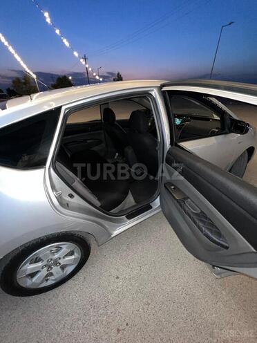 Toyota Prius-11