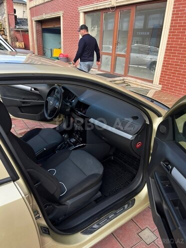 Opel Astra-11