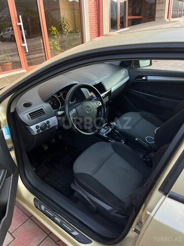 Opel Astra-13