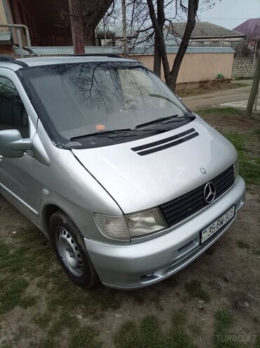 Mercedes V 230-3