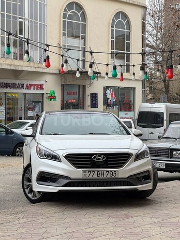 Hyundai Sonata-1