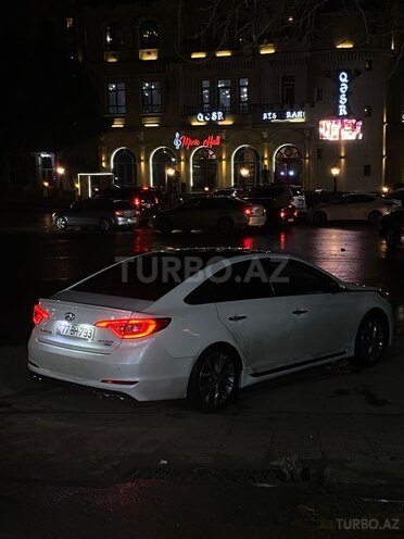 Hyundai Sonata-8