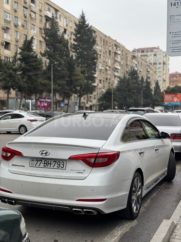 Hyundai Sonata-5