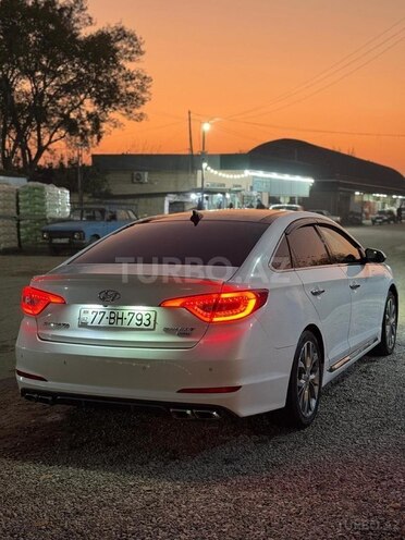 Hyundai Sonata-14