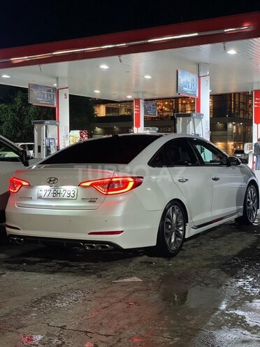 Hyundai Sonata-11