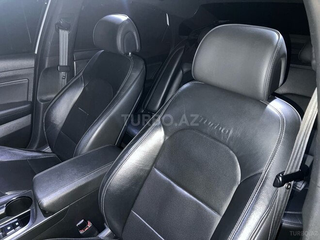 Hyundai Sonata-15