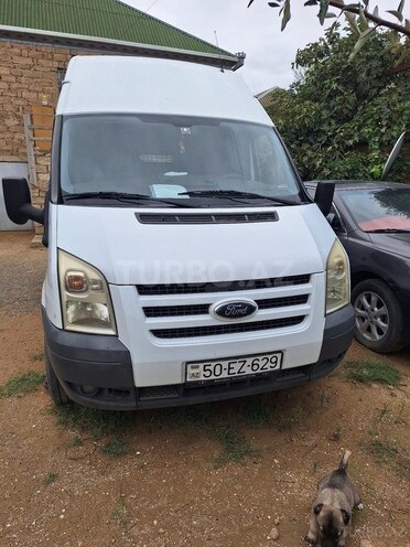 Ford Transit-1