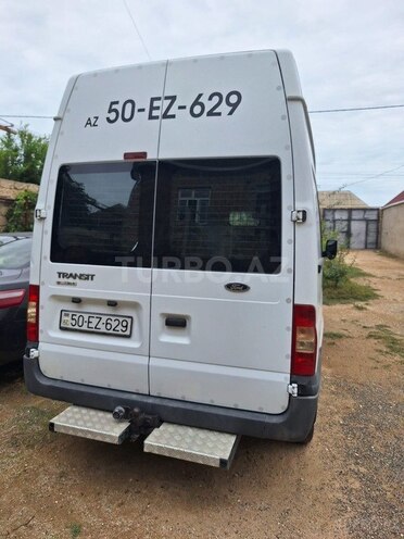 Ford Transit-9