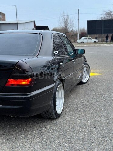 Mercedes C 240-13