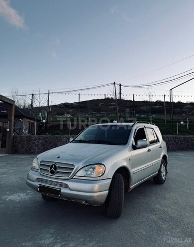 Mercedes ML 320-5