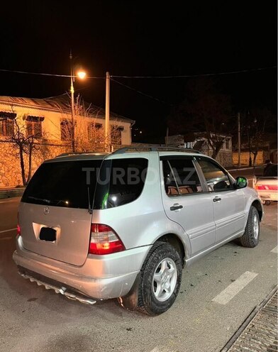 Mercedes ML 320-4