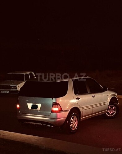 Mercedes ML 320-8