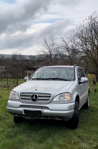 Mercedes ML 320-7