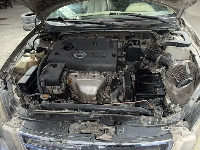 Nissan Altima-5