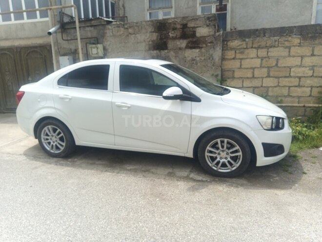 Chevrolet Aveo-6