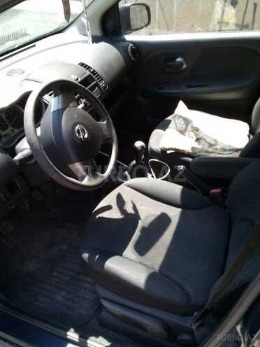 Nissan Note-7