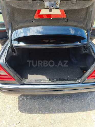 Mercedes C 200-11