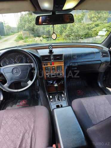 Mercedes C 200-8