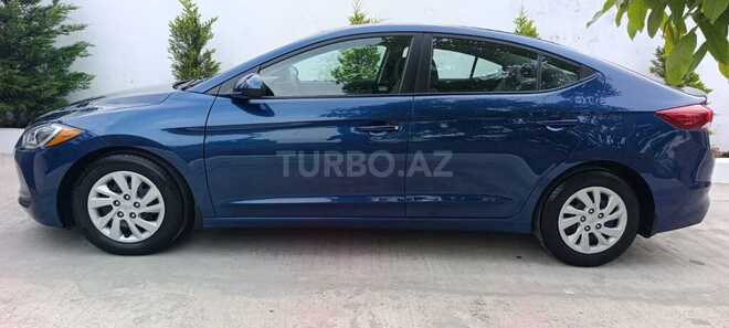Hyundai Elantra-3