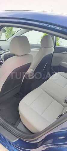 Hyundai Elantra-6