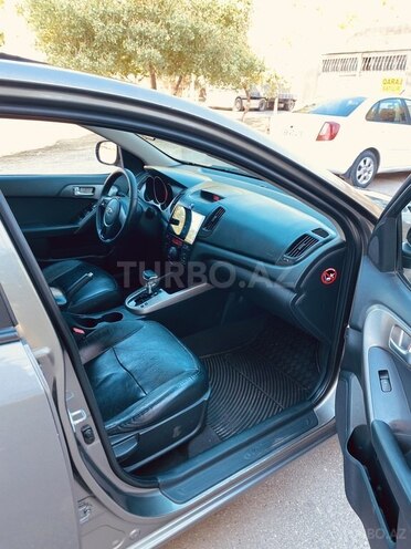 Kia Cerato-7