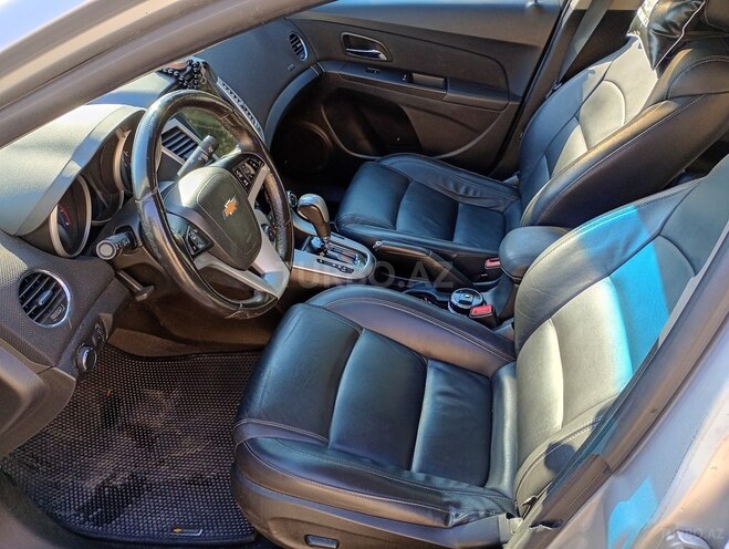 Chevrolet Cruze-8