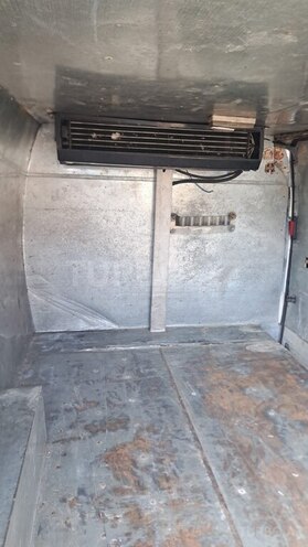 Ford Transit-12