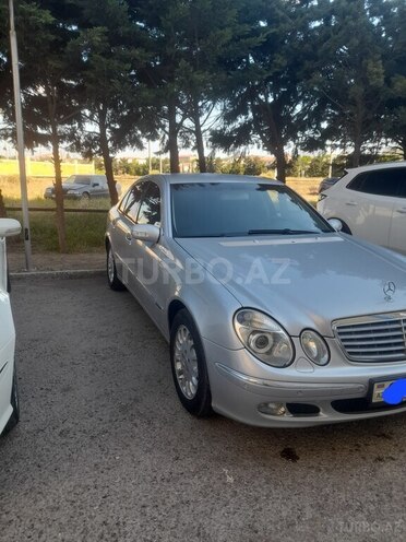 Mercedes E 220-3
