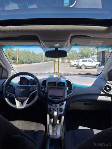 Chevrolet Aveo-11