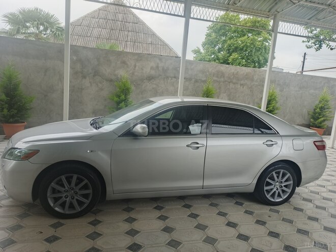Toyota Camry-3