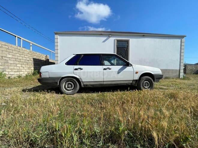 LADA (VAZ) 21099-10