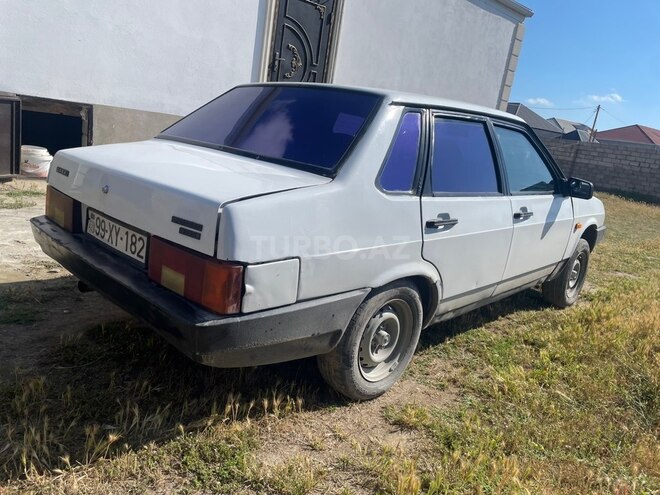 LADA (VAZ) 21099-8