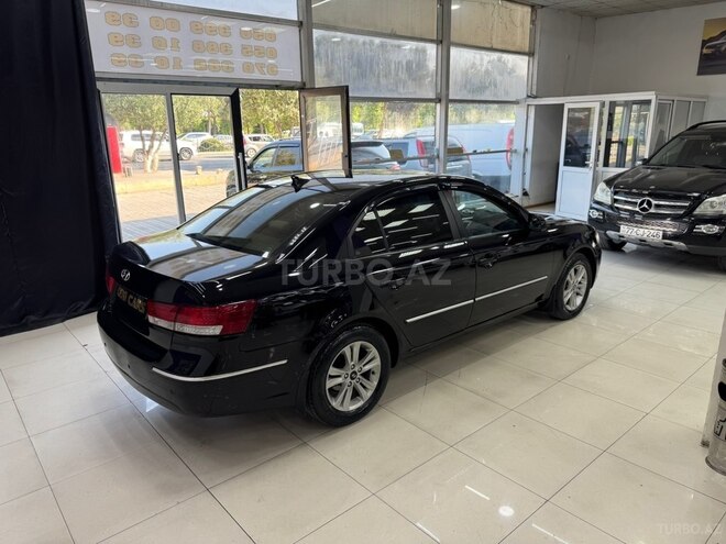 Hyundai Sonata-11