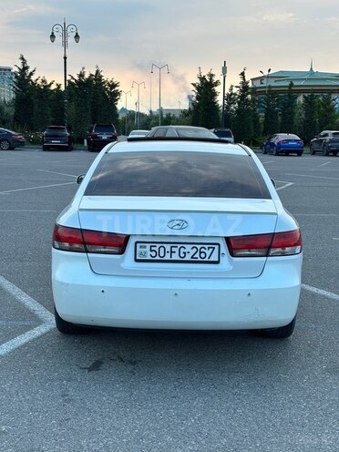 Hyundai Sonata-4