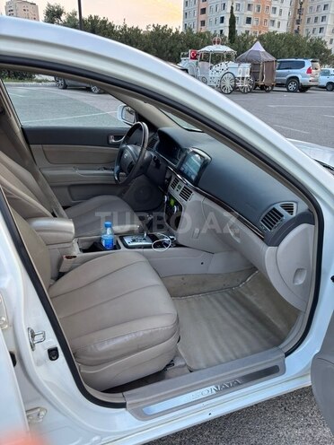 Hyundai Sonata-9